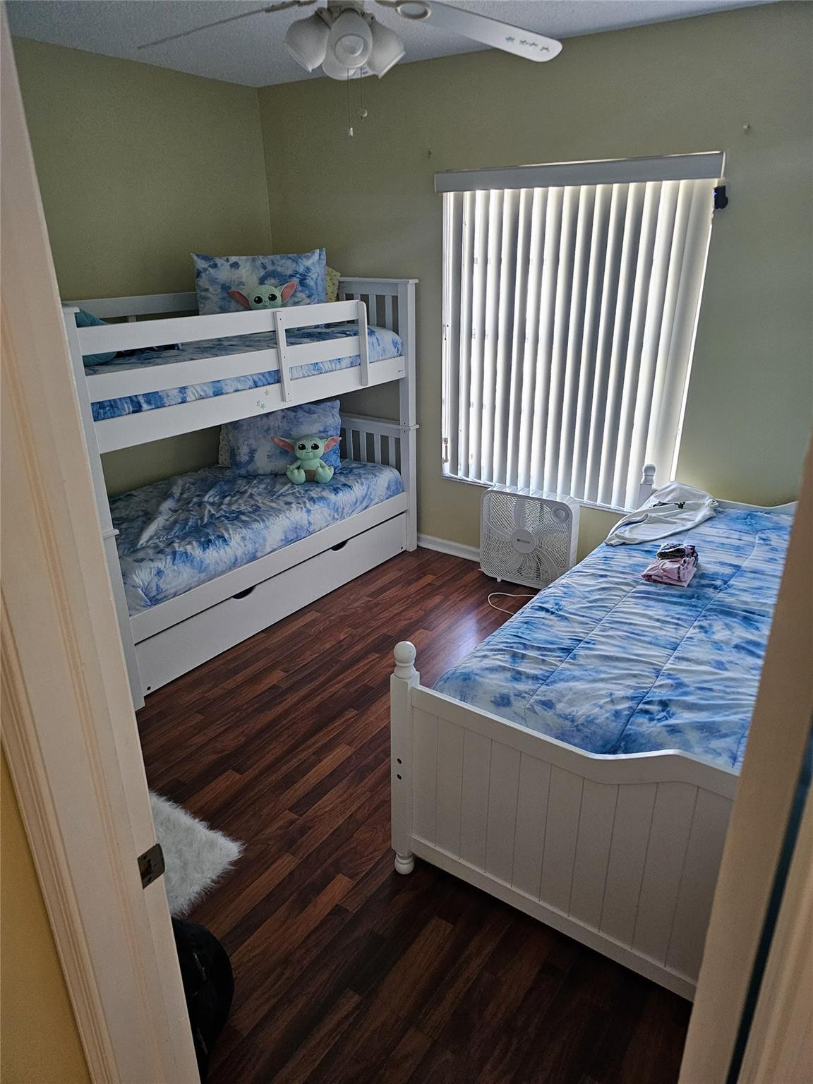 Imperial Point Colonnades - Residential Lease