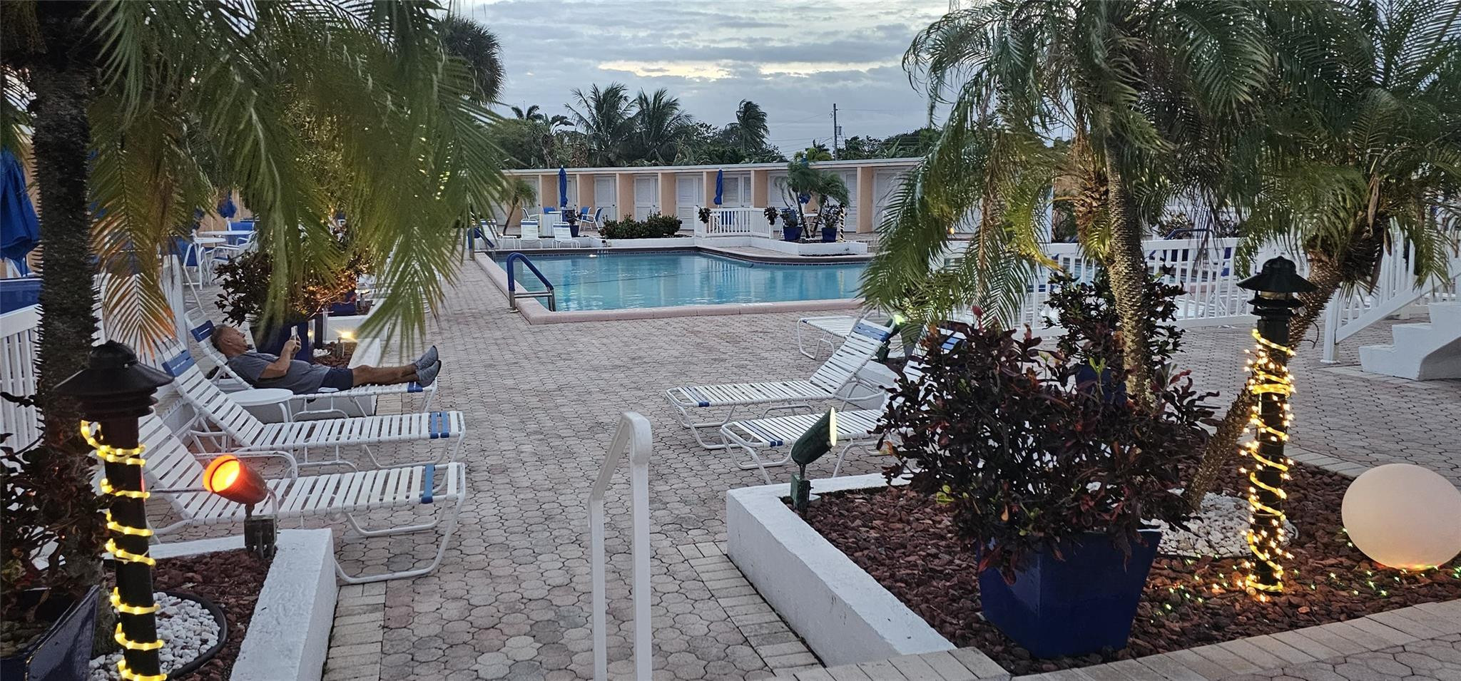 Imperial Point Colonnades - Residential Lease