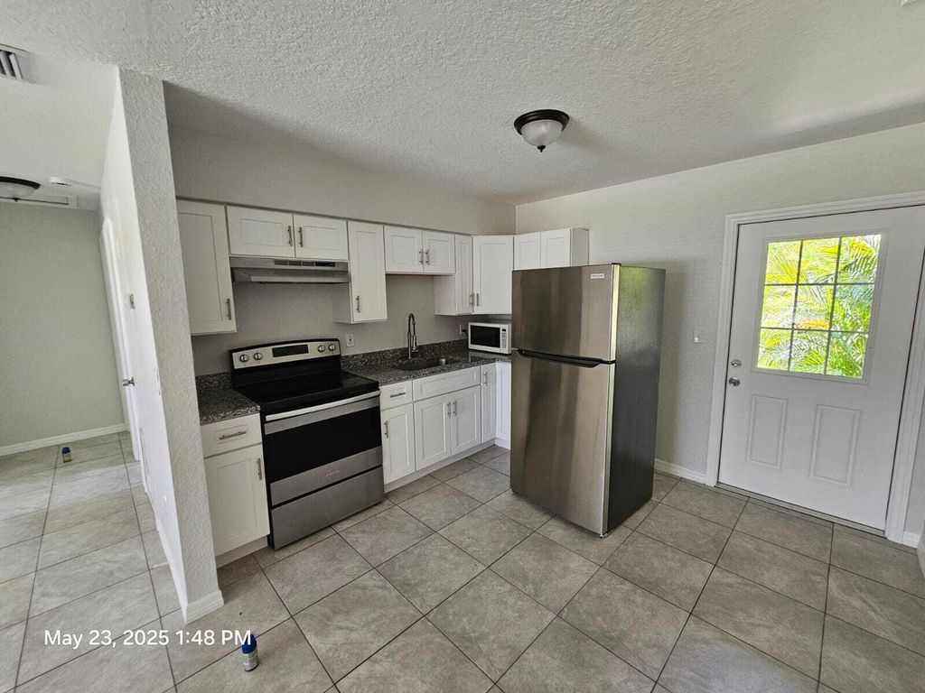 Photo of 4653 S 25th Street, Fort Pierce, FL 34981 (MLS # R11100715)