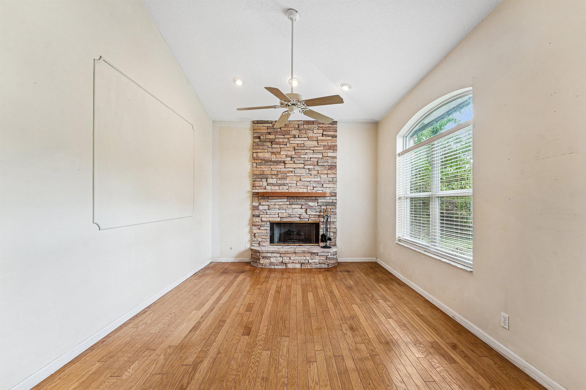 LOXAHATCHEE - Residential