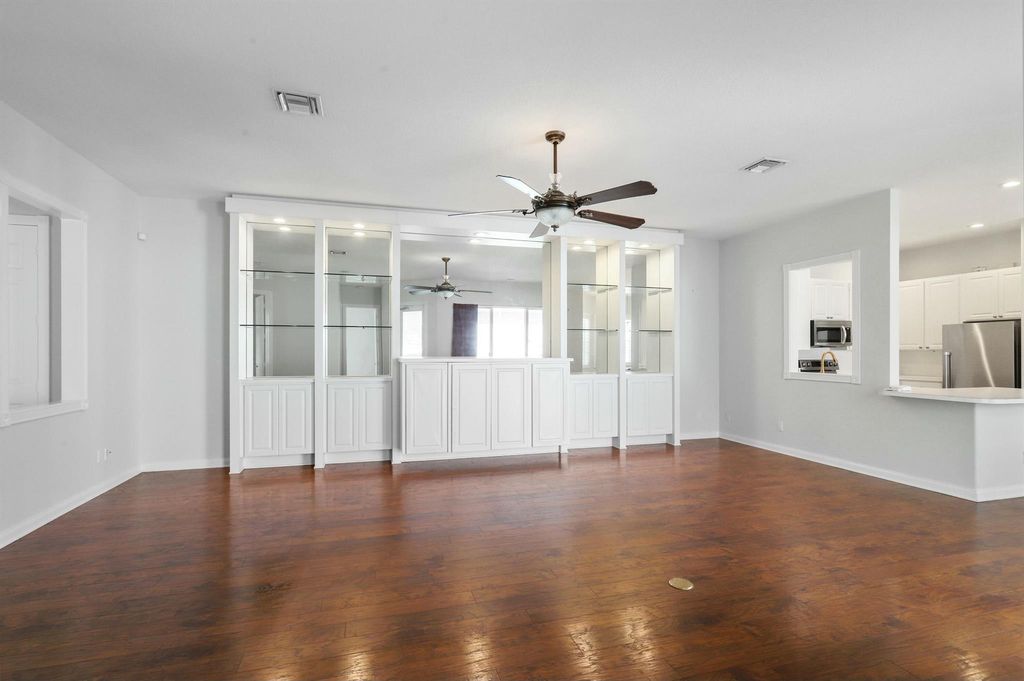 Photo of 251 Sweet Bay Circle, Jupiter, FL 33458 (MLS # R11047509)