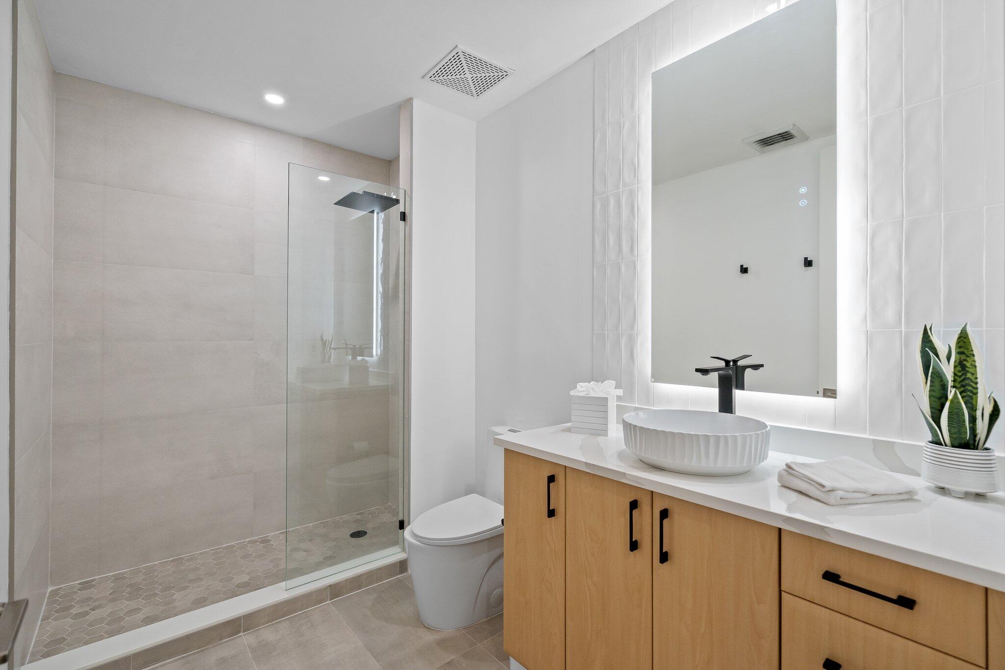 403 S Sapodilla Avenue 806