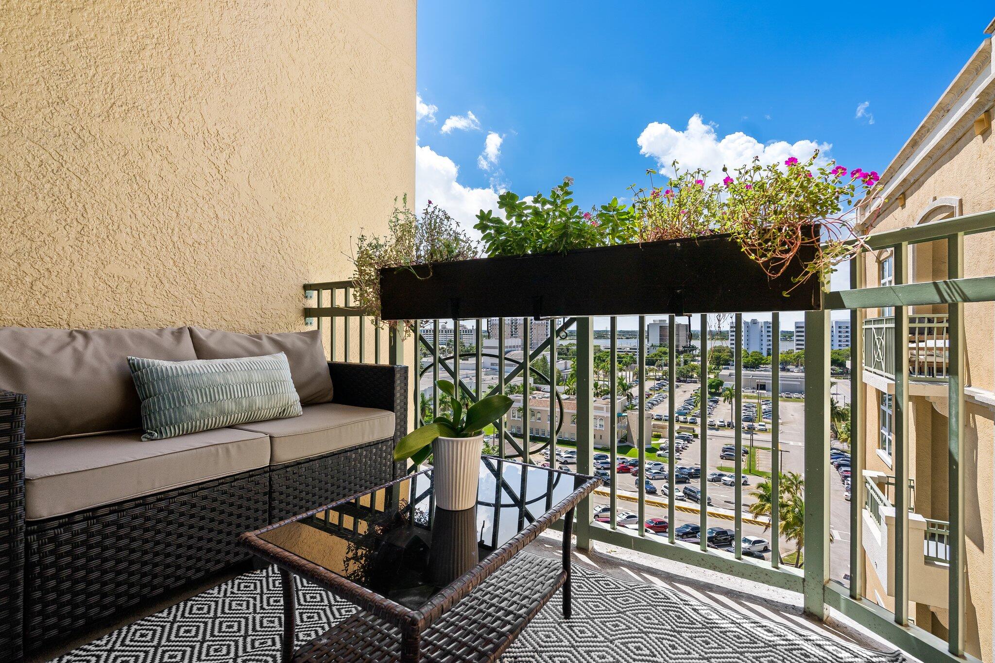 Metropolitan Condo - Residential Lease