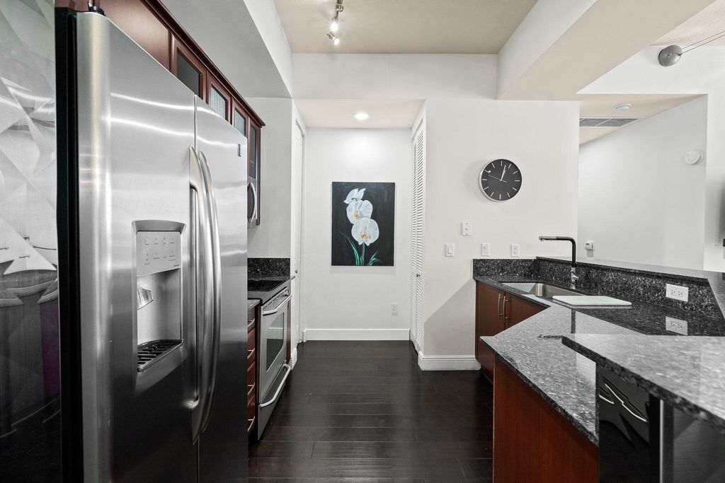 Photo of 403 S Sapodilla Avenue #806, West Palm Beach, FL 33401 (MLS # R11168500)