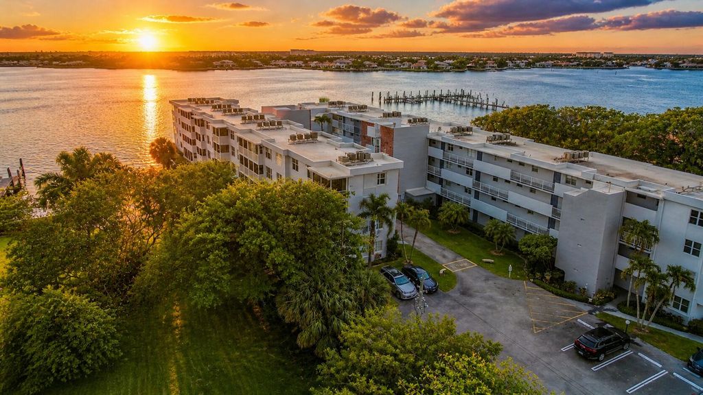 Photo of 1820 New Palm Way #308, Boynton Beach, FL 33435 (MLS # B26024210)