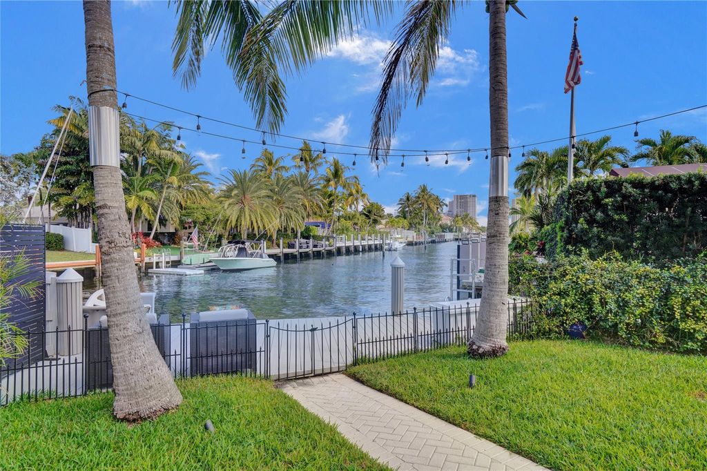 Photo of 4030 Bayview Drive, Fort Lauderdale, FL 33308 (MLS # F10486566)