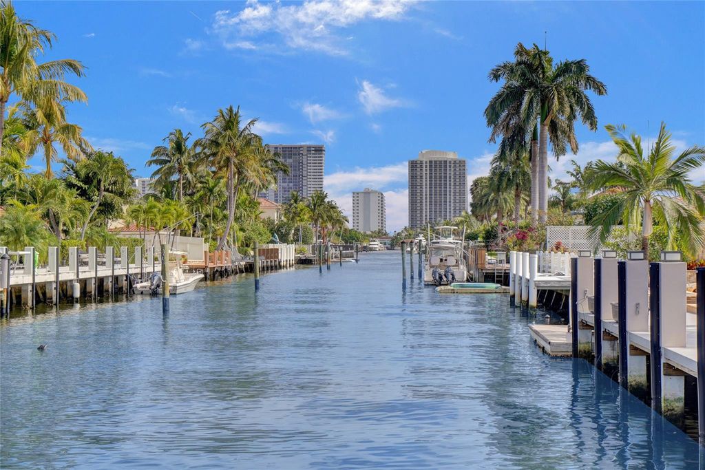 Photo of 4030 Bayview Drive, Fort Lauderdale, FL 33308 (MLS # F10486566)