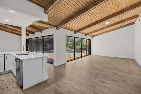 Tiny photo for 21143 N Escondido Way Way N, Boca Raton, FL 33433 (MLS # B26021804)