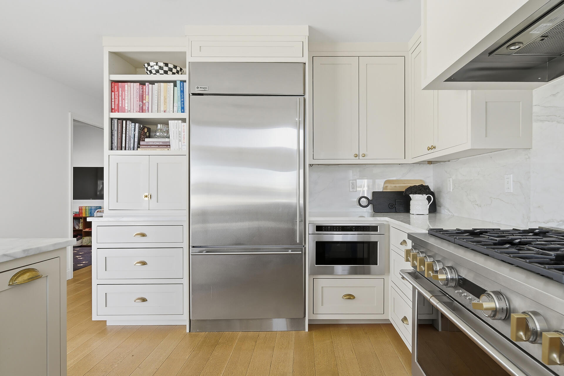 PRESIDENT COUNTRY CLUB 4 - Residential