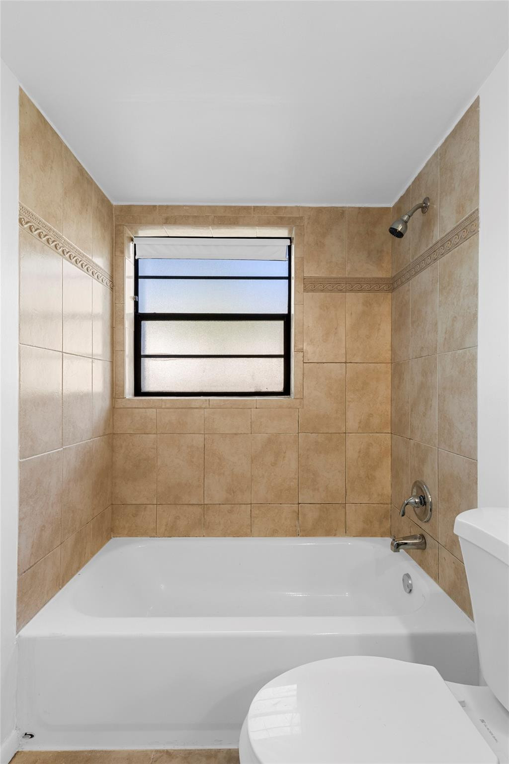 THE VILLAS OF RIVERSIDE C - Residential