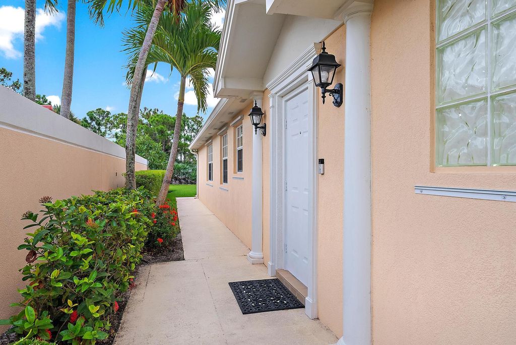 Photo of 9284 SE Hawks Nest Court, Hobe Sound, FL 33455 (MLS # R11114727)