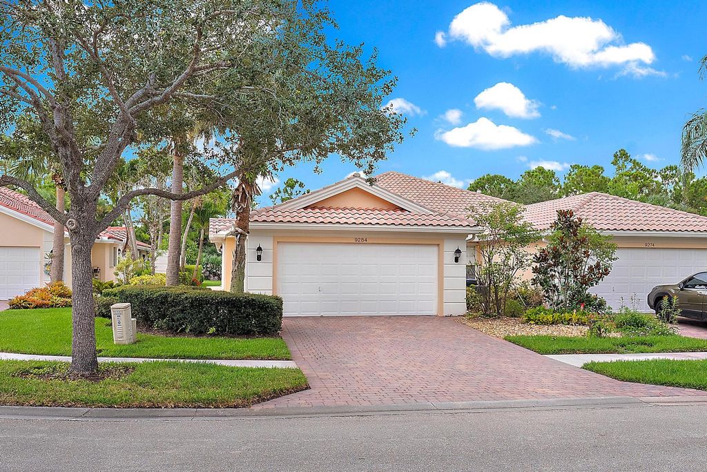 Photo of 9284 SE Hawks Nest Court, Hobe Sound, FL 33455 (MLS # R11114727)