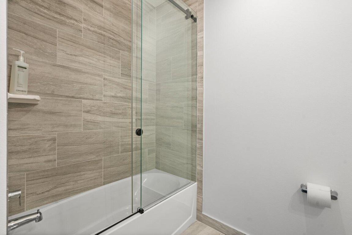 BINKS POINTE - Residential Lease