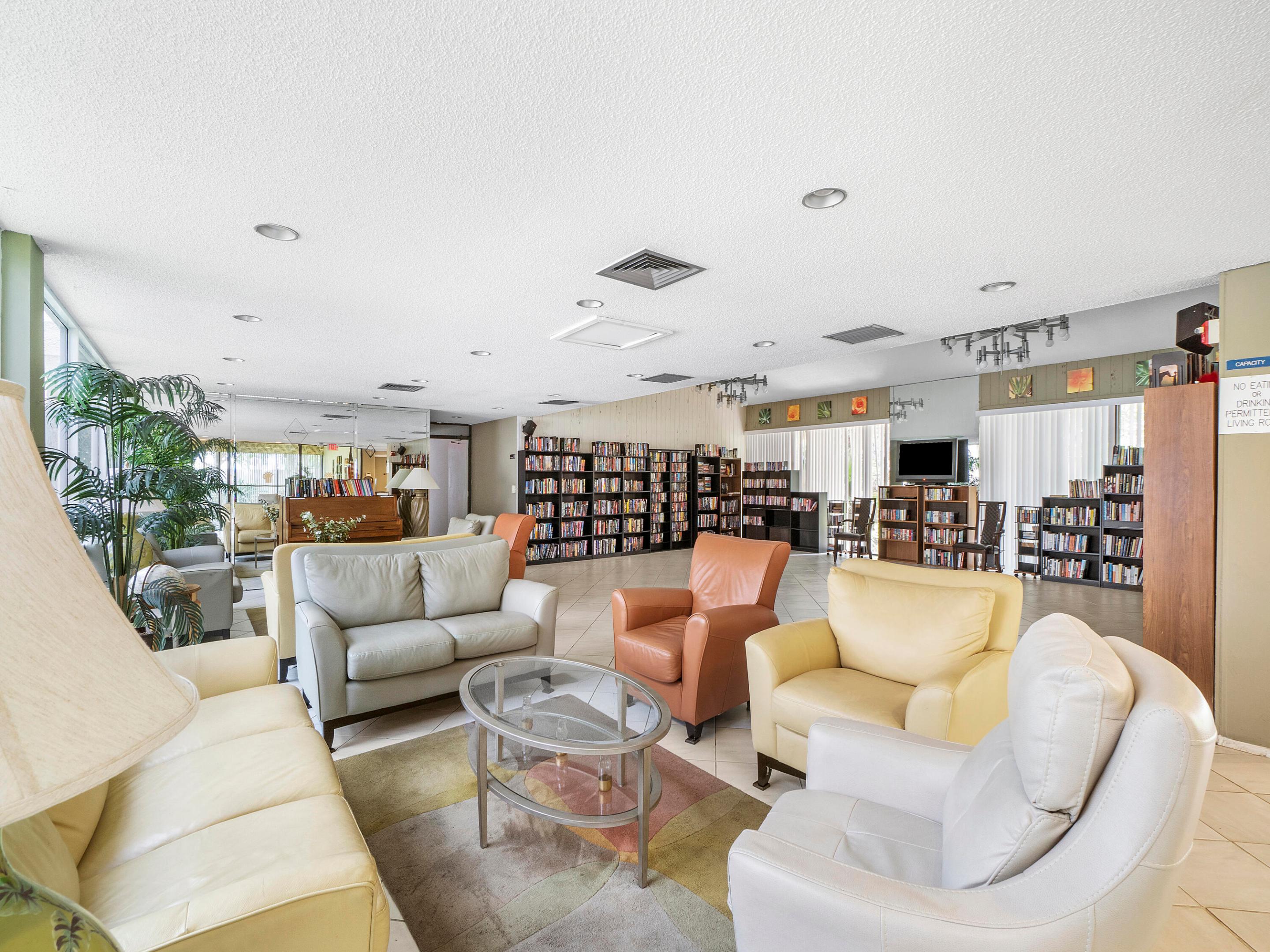 CYPRESS BEND CONDOMINIUM VII - Residential