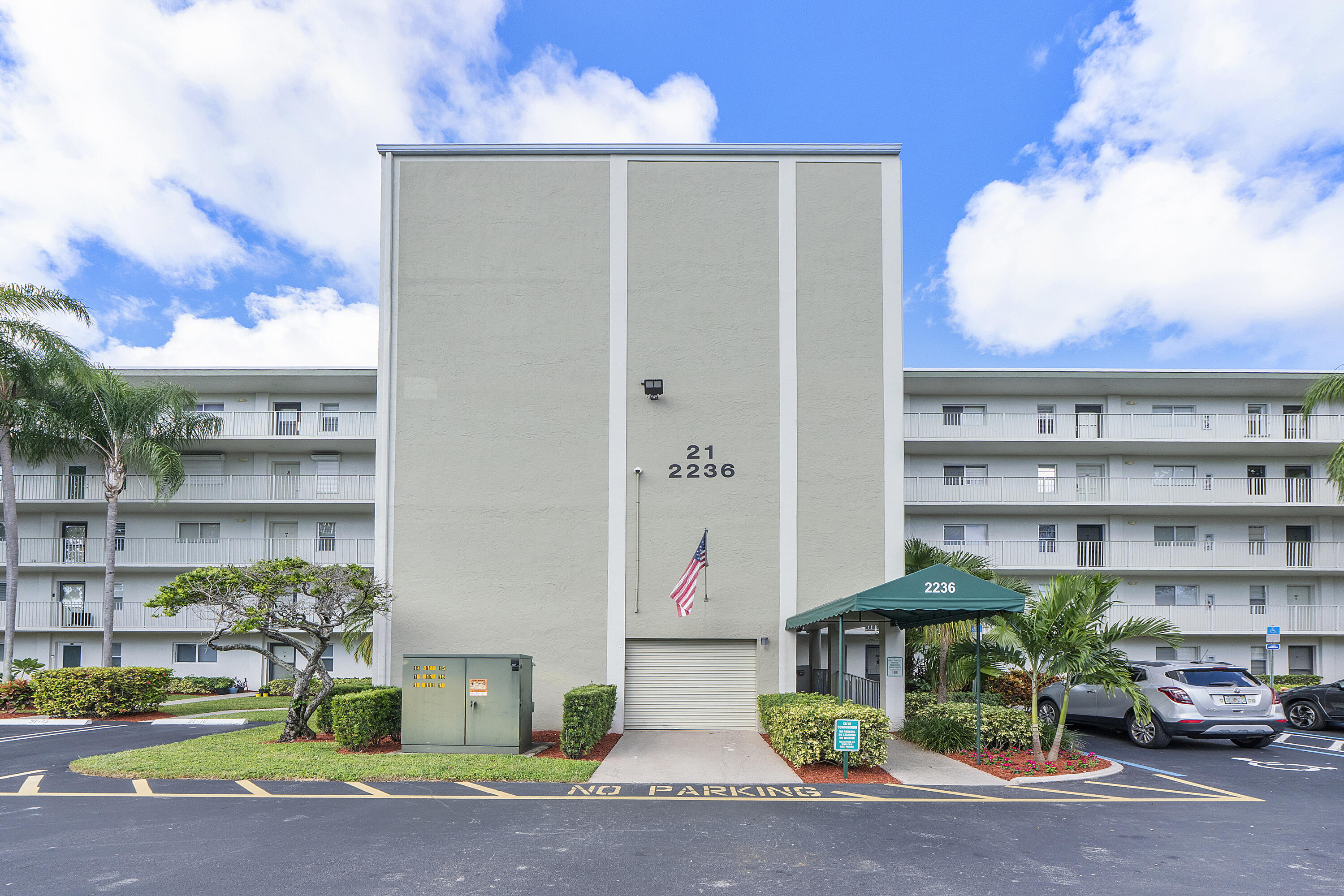 CYPRESS BEND CONDOMINIUM VII - Residential
