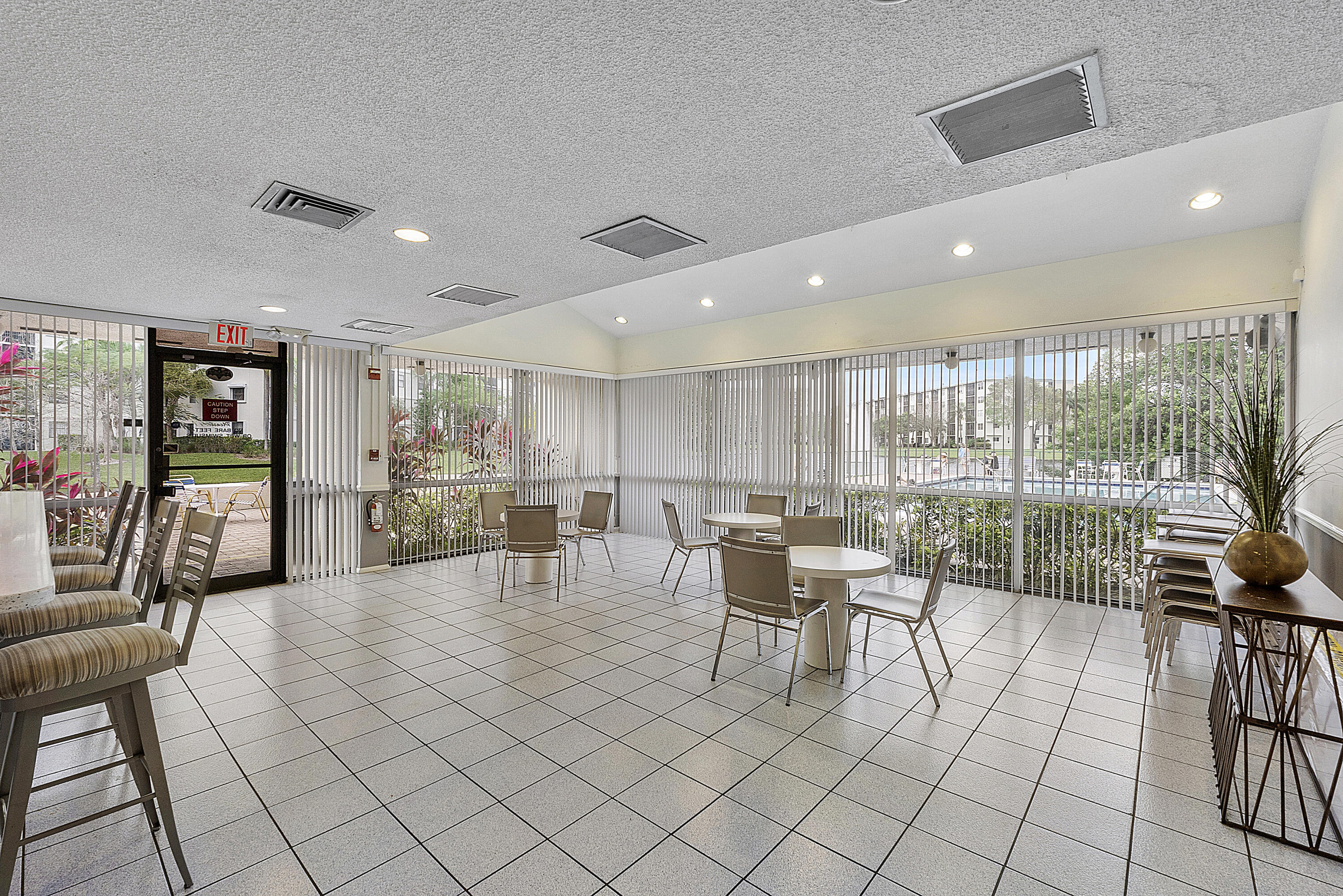 CYPRESS BEND CONDOMINIUM VII - Residential