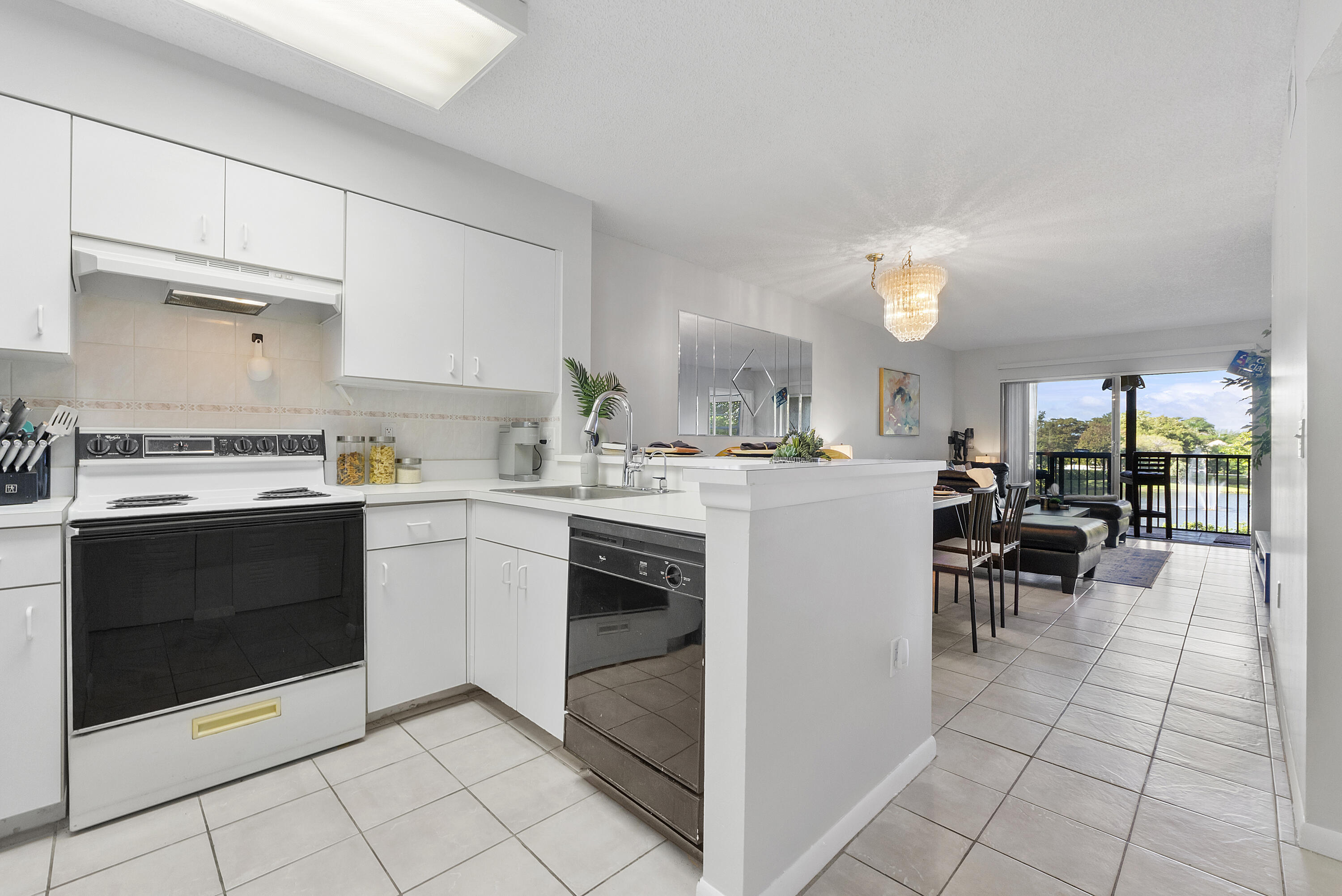 CYPRESS BEND CONDOMINIUM VII - Residential