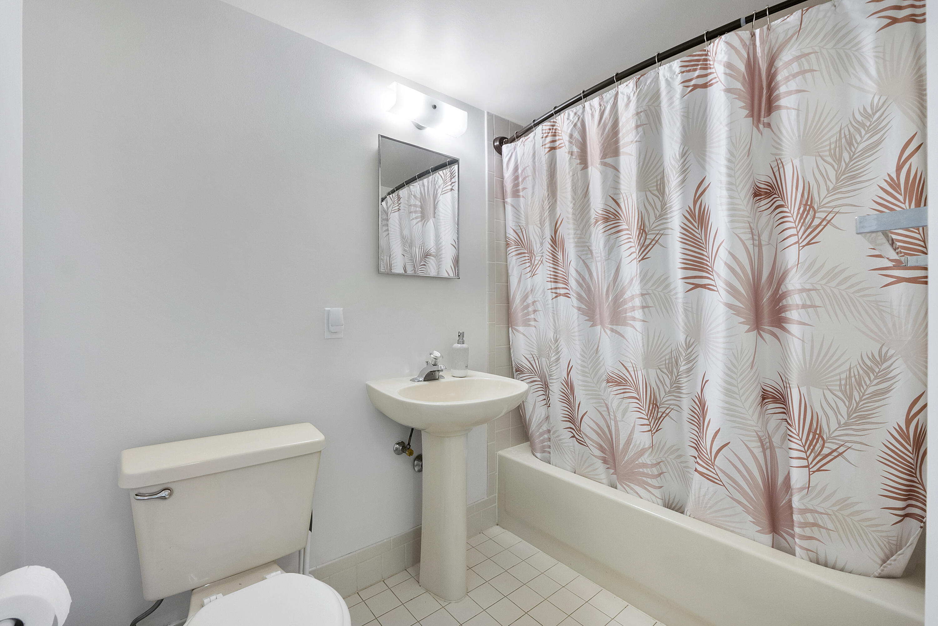 CYPRESS BEND CONDOMINIUM VII - Residential