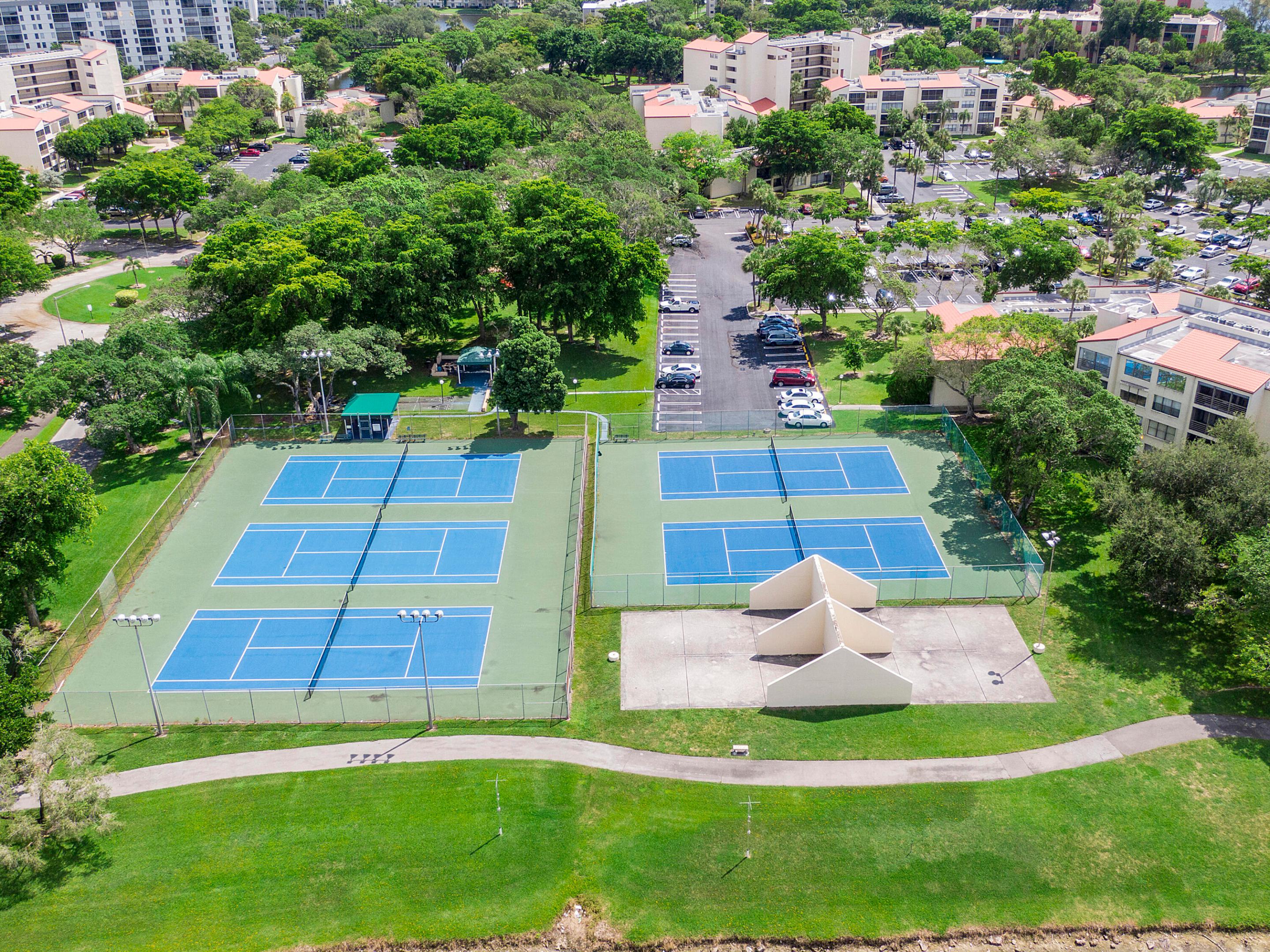 CYPRESS BEND CONDOMINIUM VII - Residential