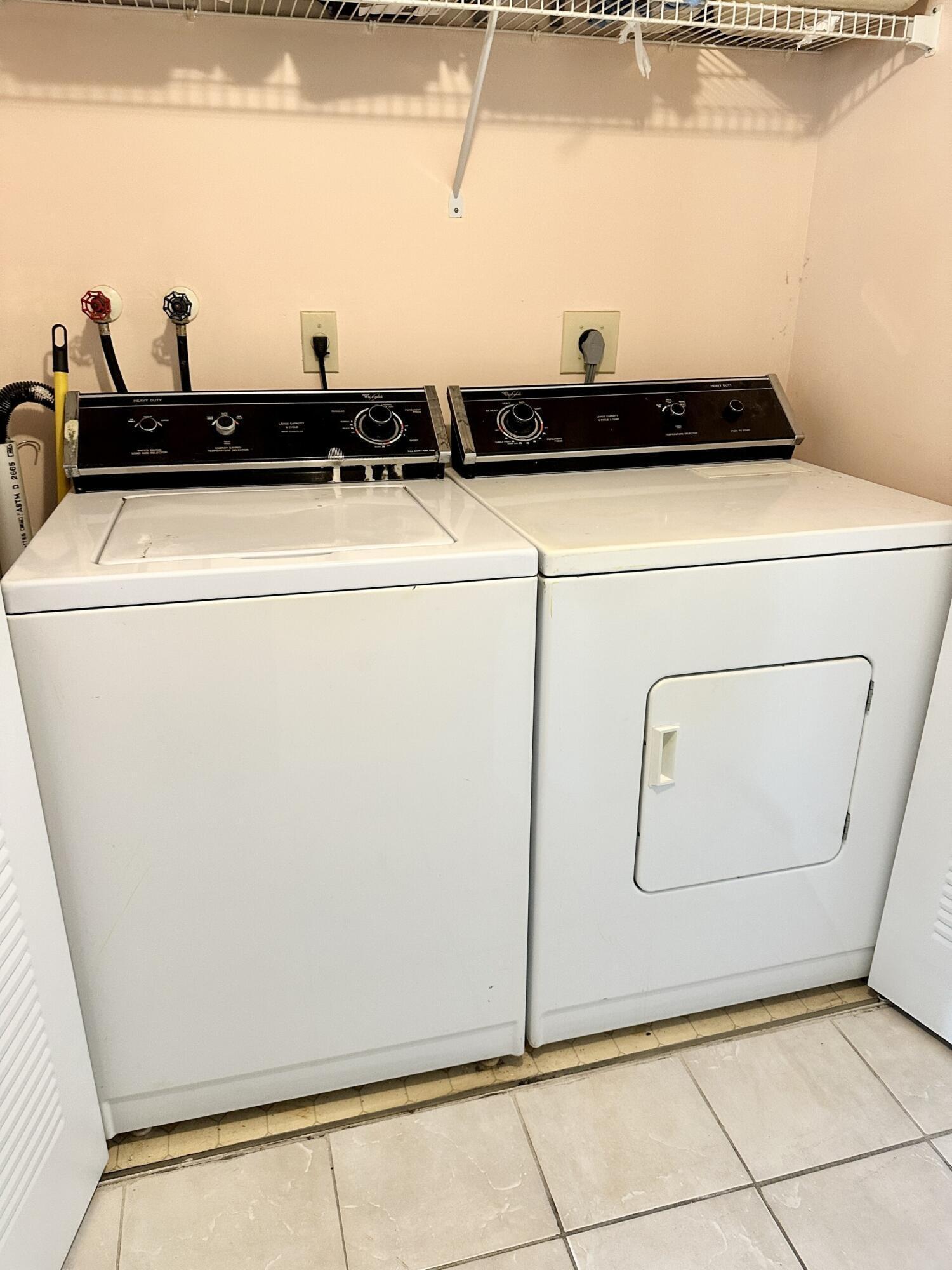 CYPRESS BEND CONDOMINIUM VII - Residential