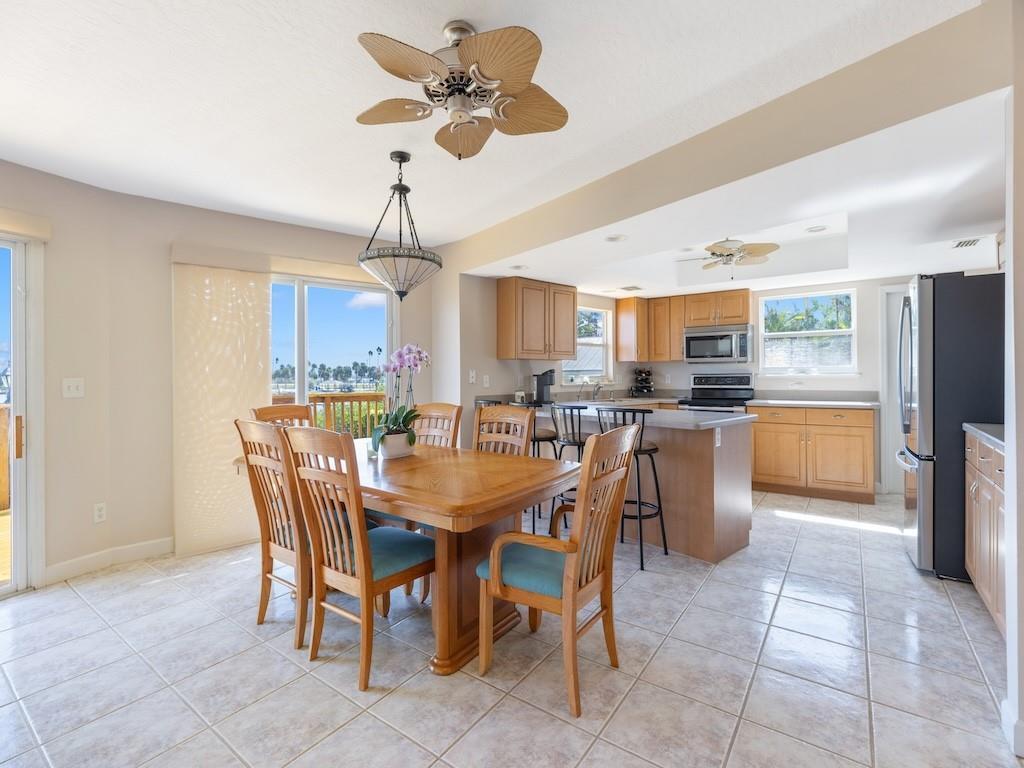 REPLAT OF POR NARANJA TR SHELLMOUND BCH - Residential