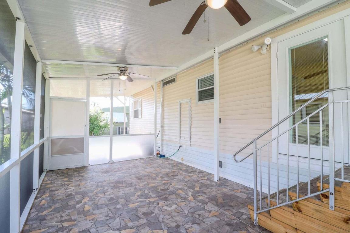 SPANISH LAKES - Residential