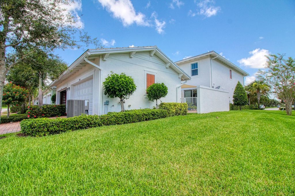 Photo of 1346 Turnbridge Drive, Jupiter, FL 33458 (MLS # R11081314)
