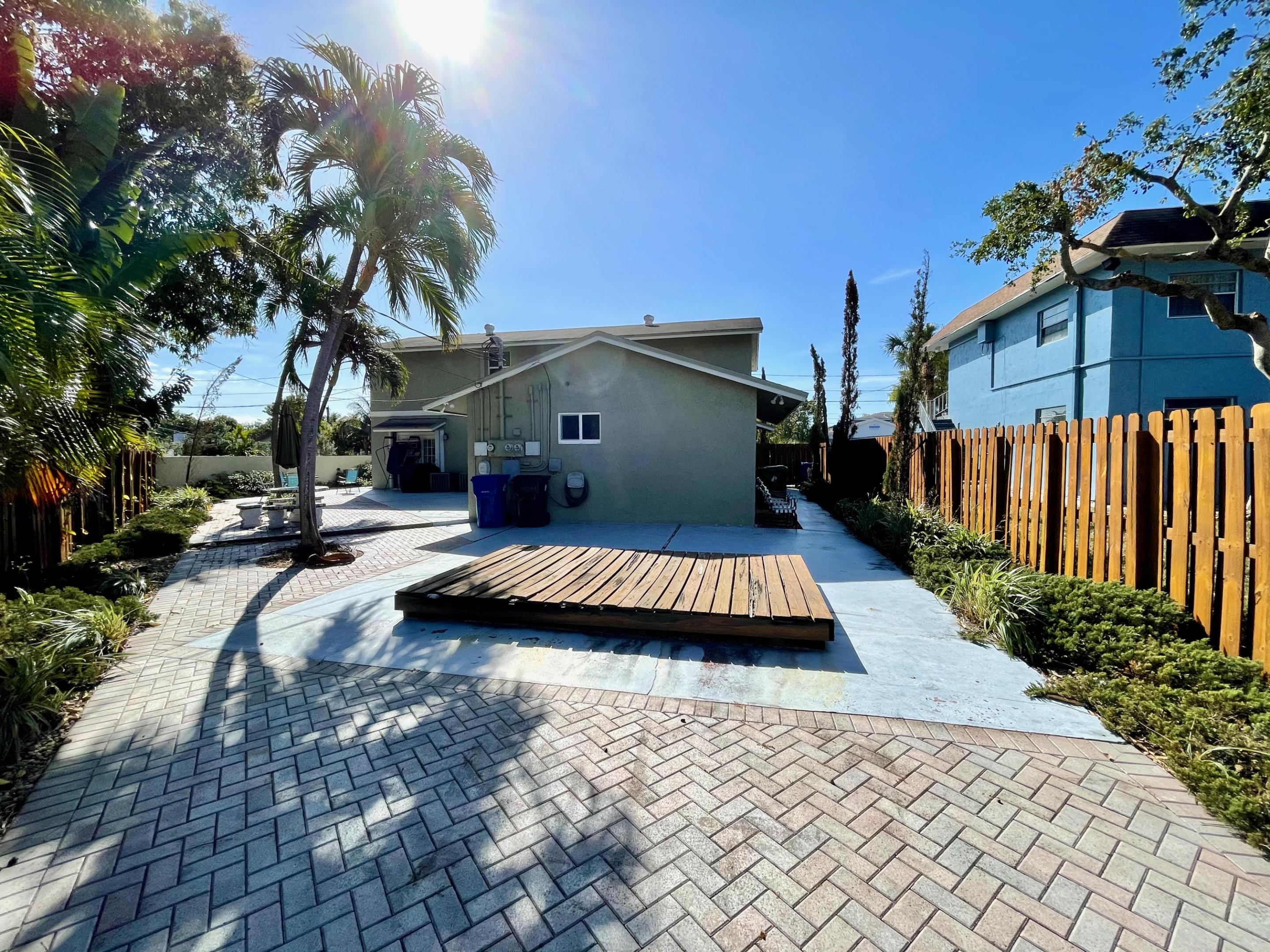 DIXIE PARK - Residential Lease