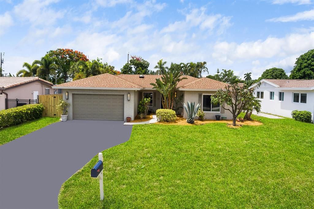 Photo of 470 NE 25th Terrace Ter, Boca Raton, FL 33431 (MLS # R10819496)