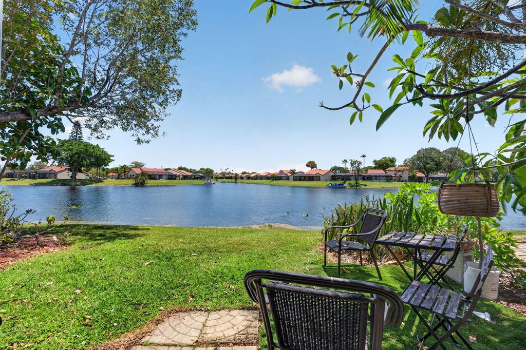 Photo of 1092 SW 42nd Avenue, Deerfield Beach, FL 33442 (MLS # B26023275)