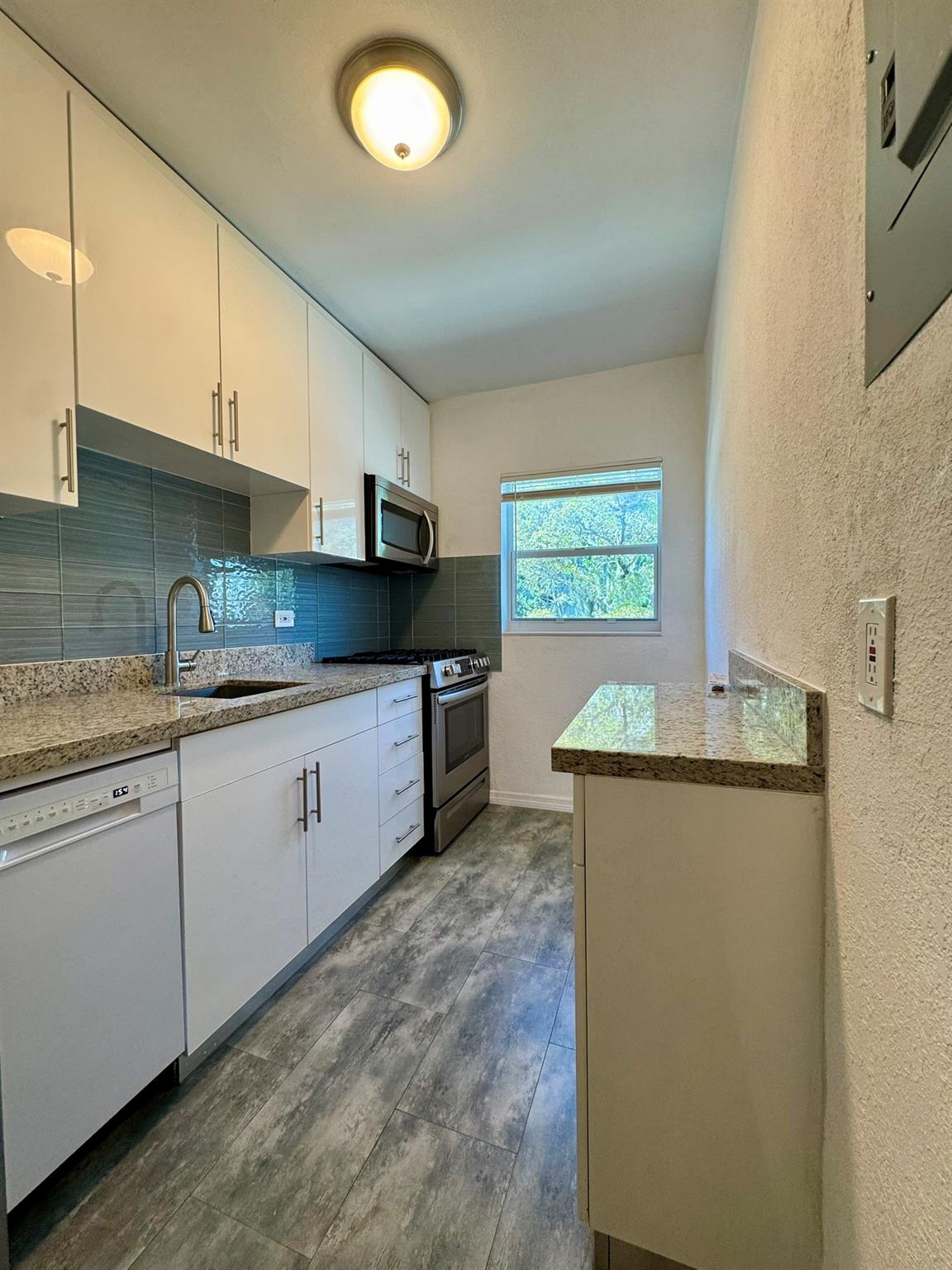 Ocean Beach Add 03 - Residential Lease