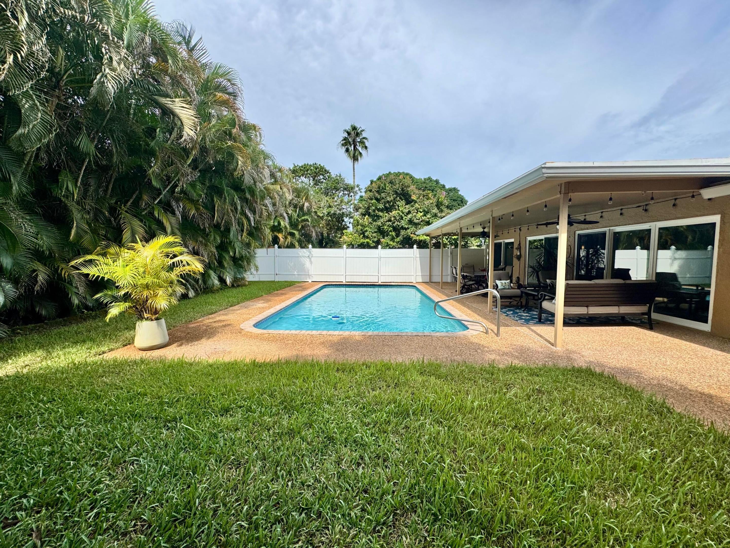 992 NW 83rd Drive