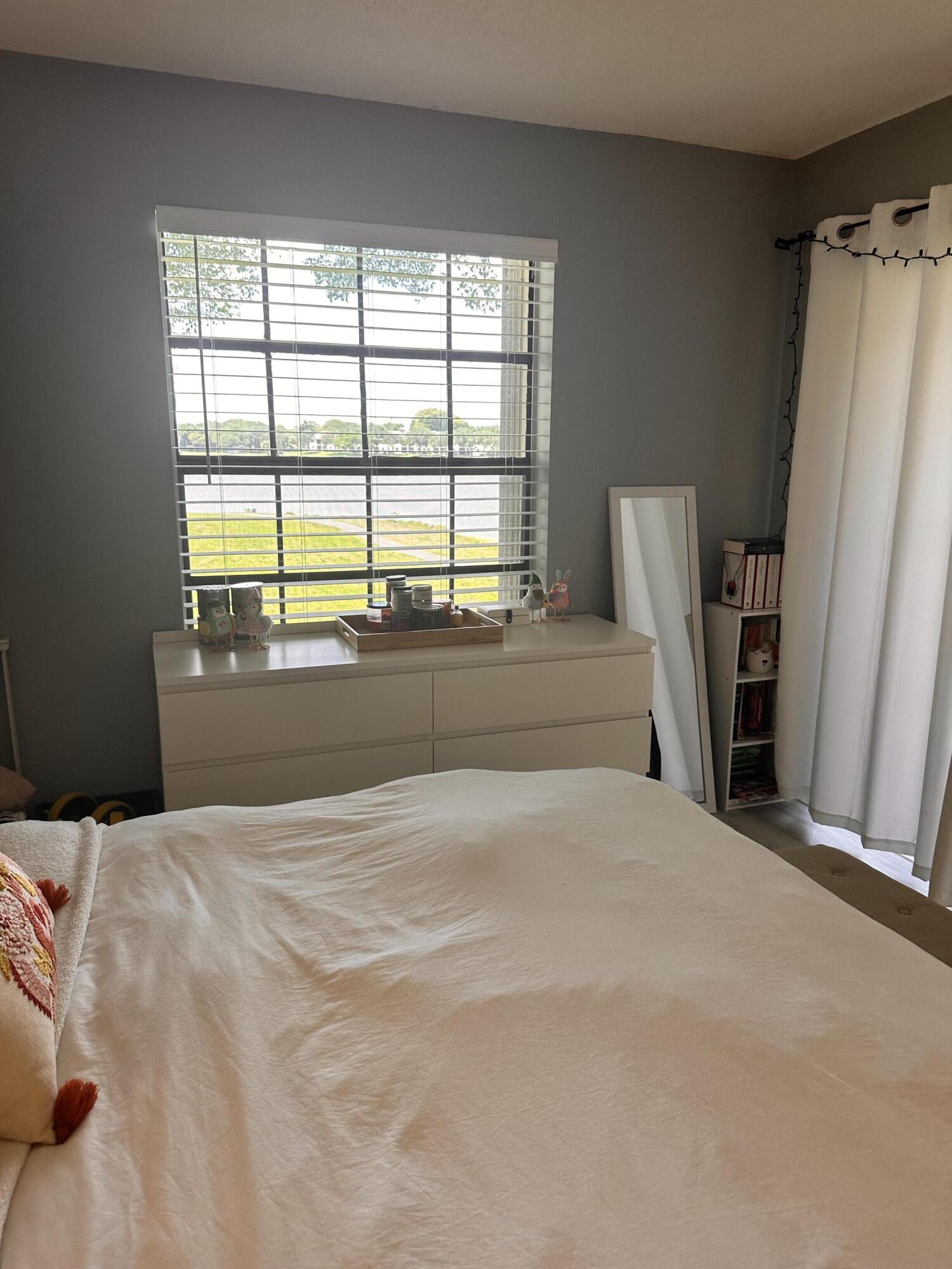 LAKE WINDWOOD CONDO - Residential Lease