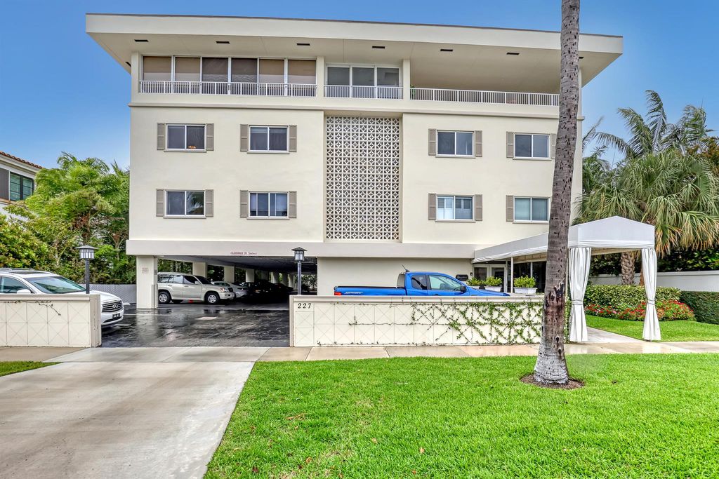 Photo of 227 Brazilian Avenue #3g, Palm Beach, FL 33480 (MLS # R11065962)