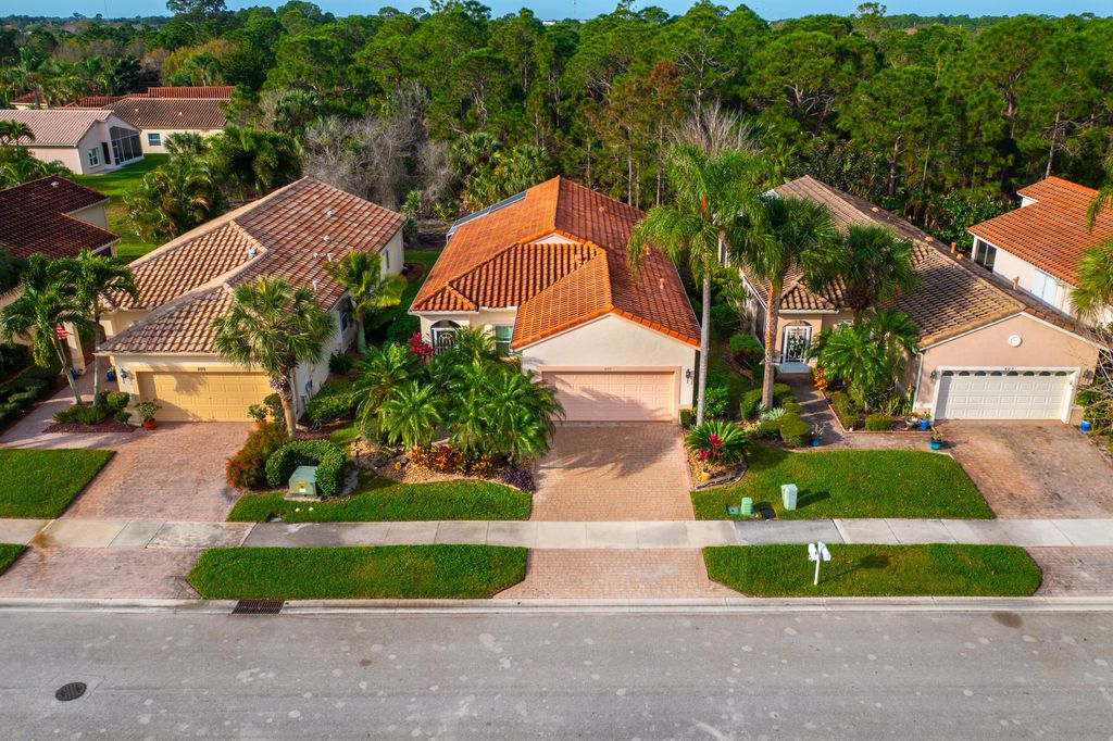 Photo of 407 NW Granville Street, Port Saint Lucie, FL 34986 (MLS # R10953959)