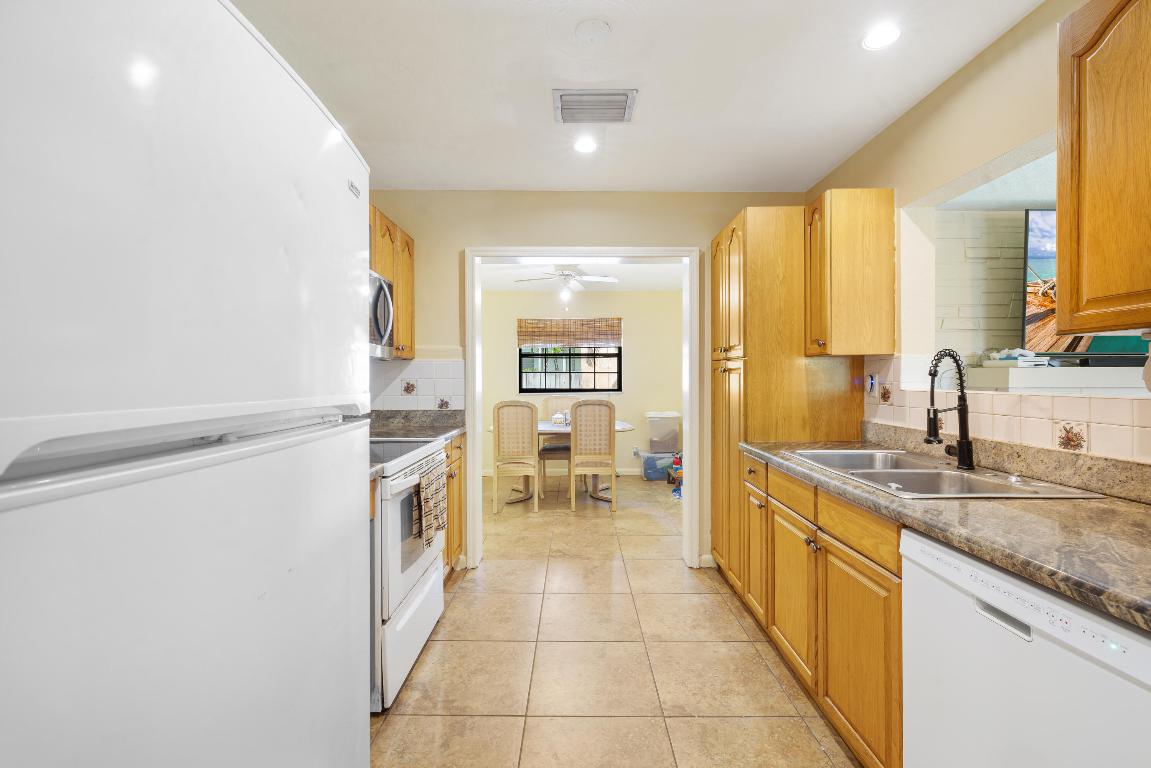 OAKLAND PARK SECOND ADD - Residential