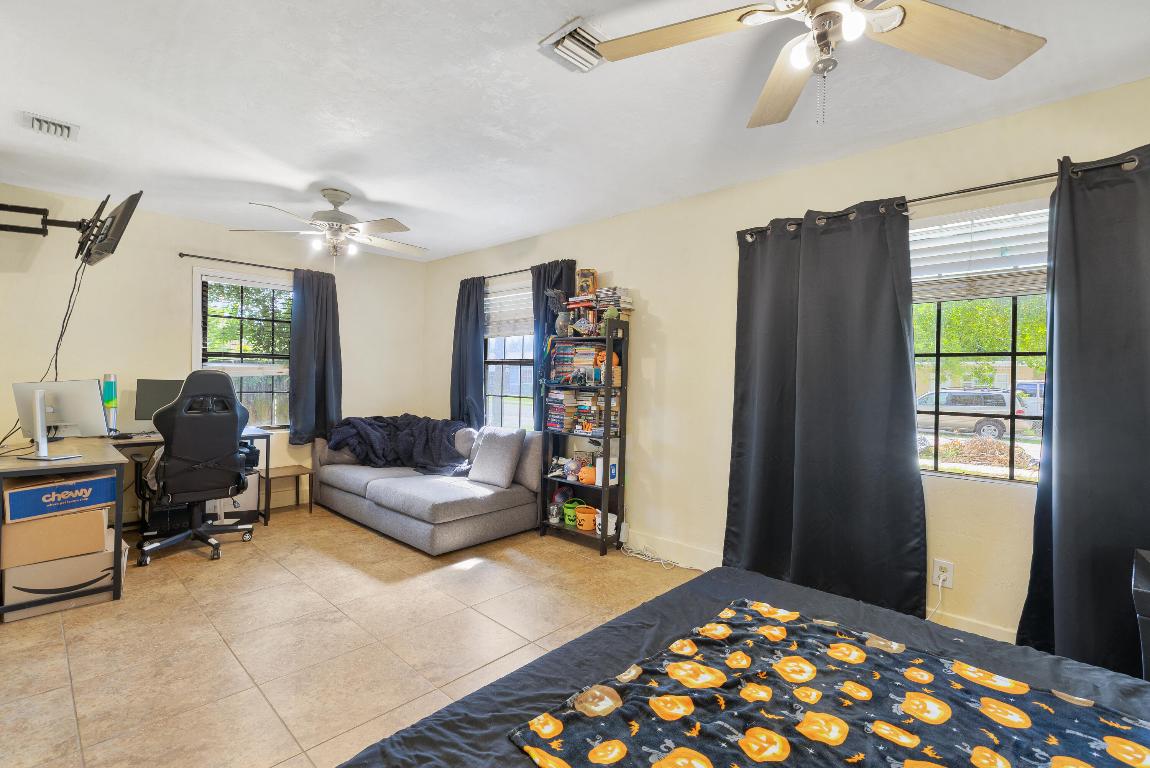 OAKLAND PARK SECOND ADD - Residential