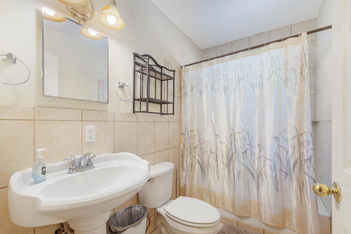 OAKLAND PARK SECOND ADD - Residential