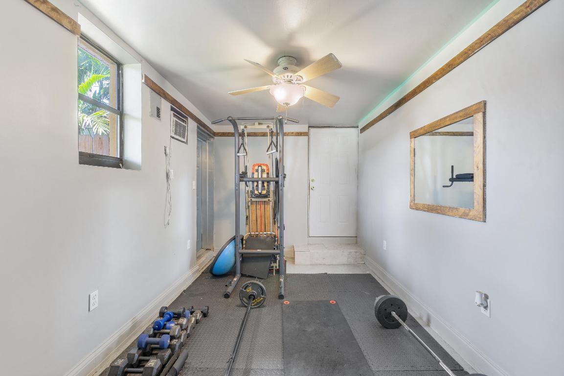 OAKLAND PARK SECOND ADD - Residential