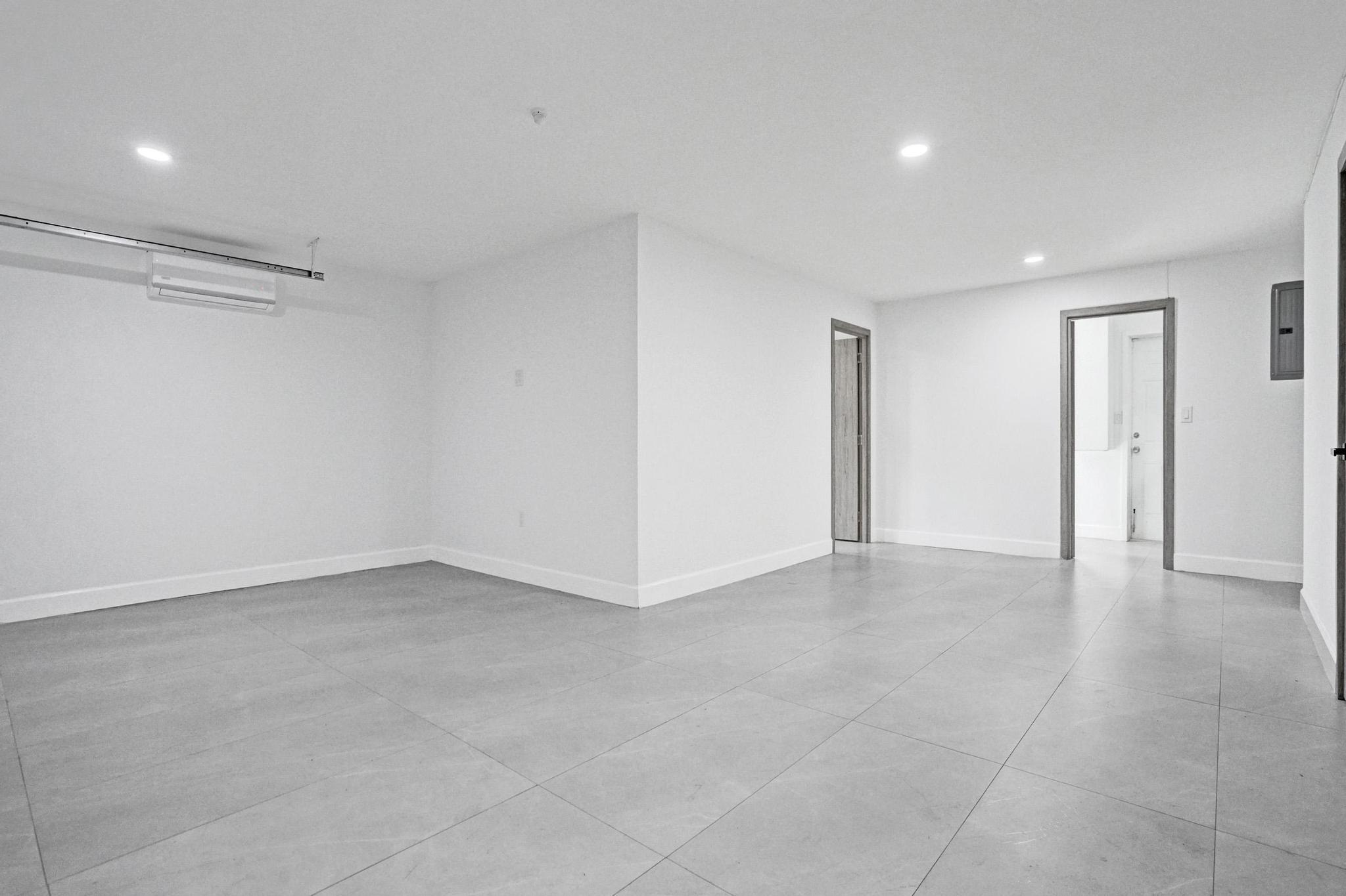 PLANTATION GOLF ESTATES - Residential Lease