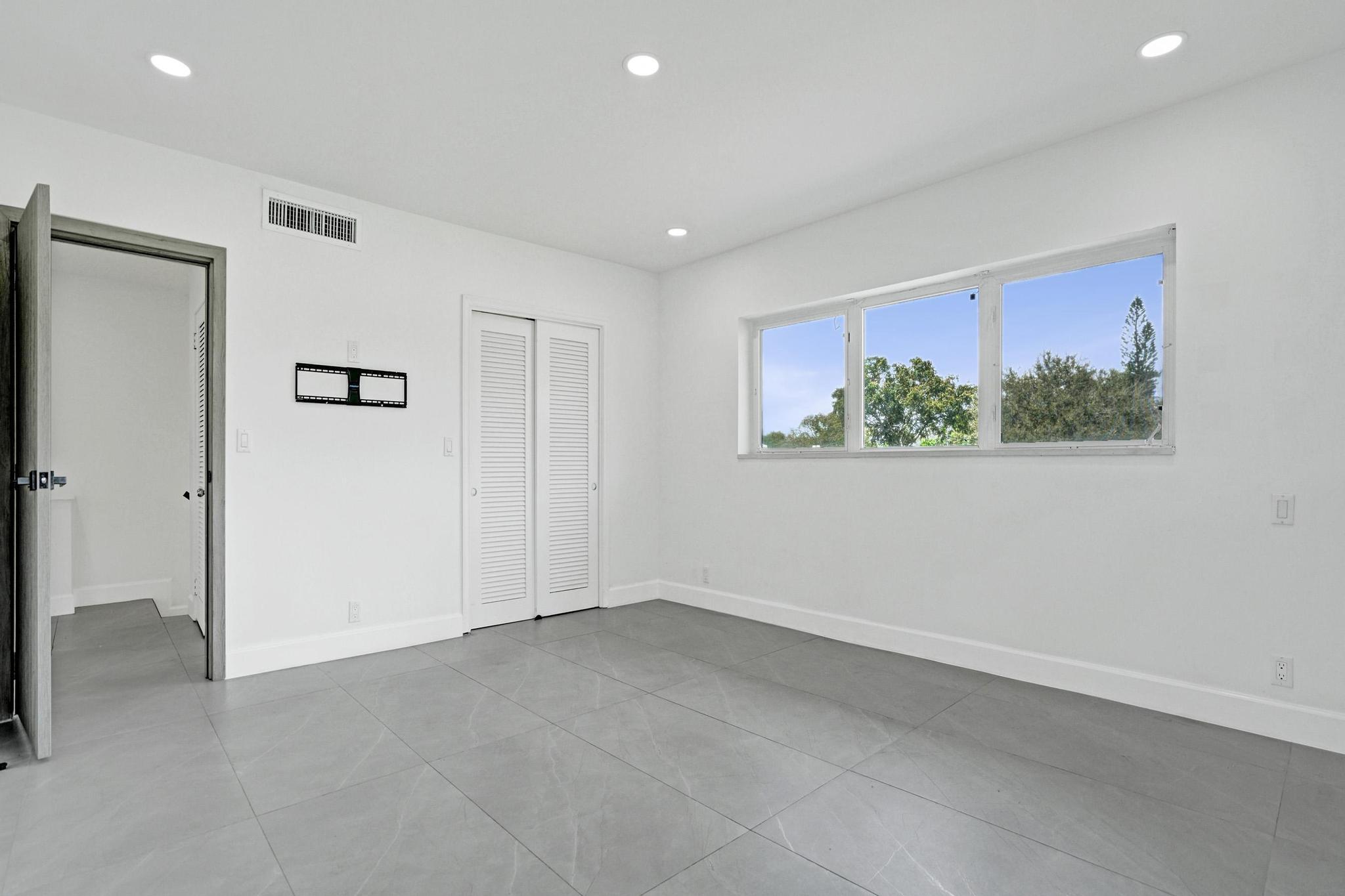 PLANTATION GOLF ESTATES - Residential Lease