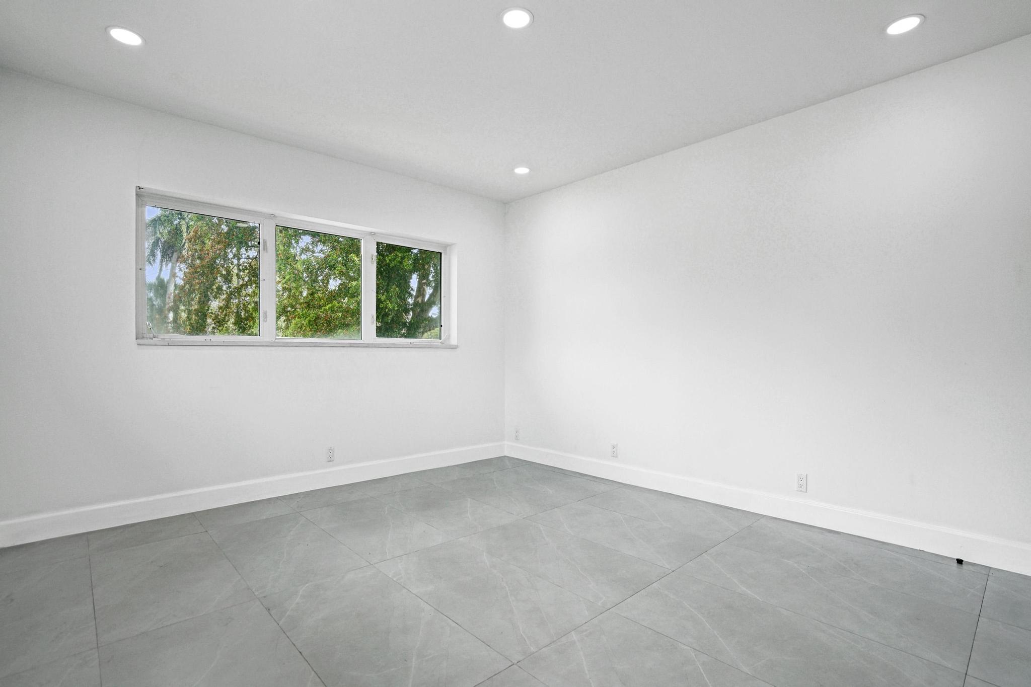 PLANTATION GOLF ESTATES - Residential Lease