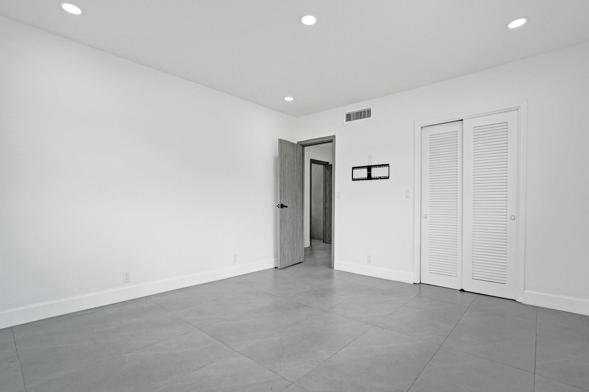 PLANTATION GOLF ESTATES - Residential Lease