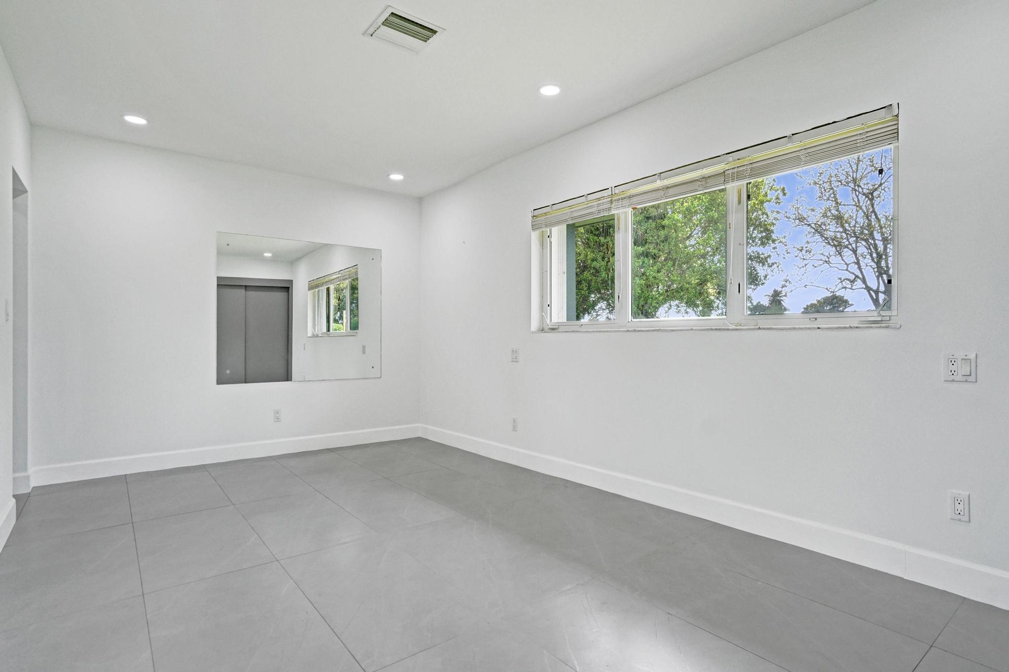 PLANTATION GOLF ESTATES - Residential Lease