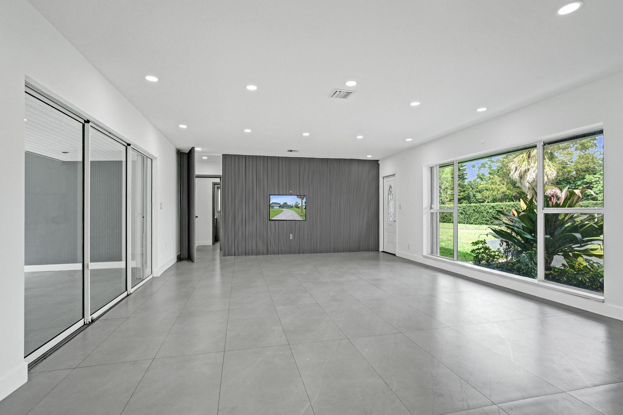 PLANTATION GOLF ESTATES - Residential Lease