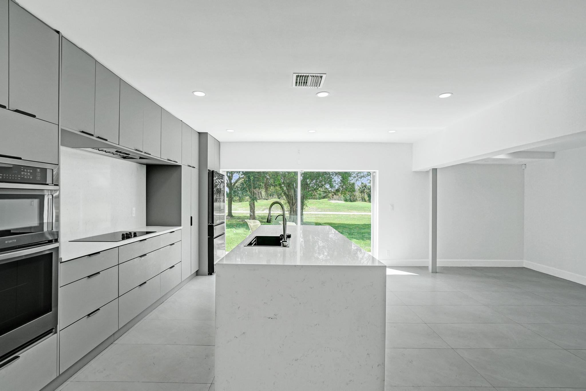 PLANTATION GOLF ESTATES - Residential Lease