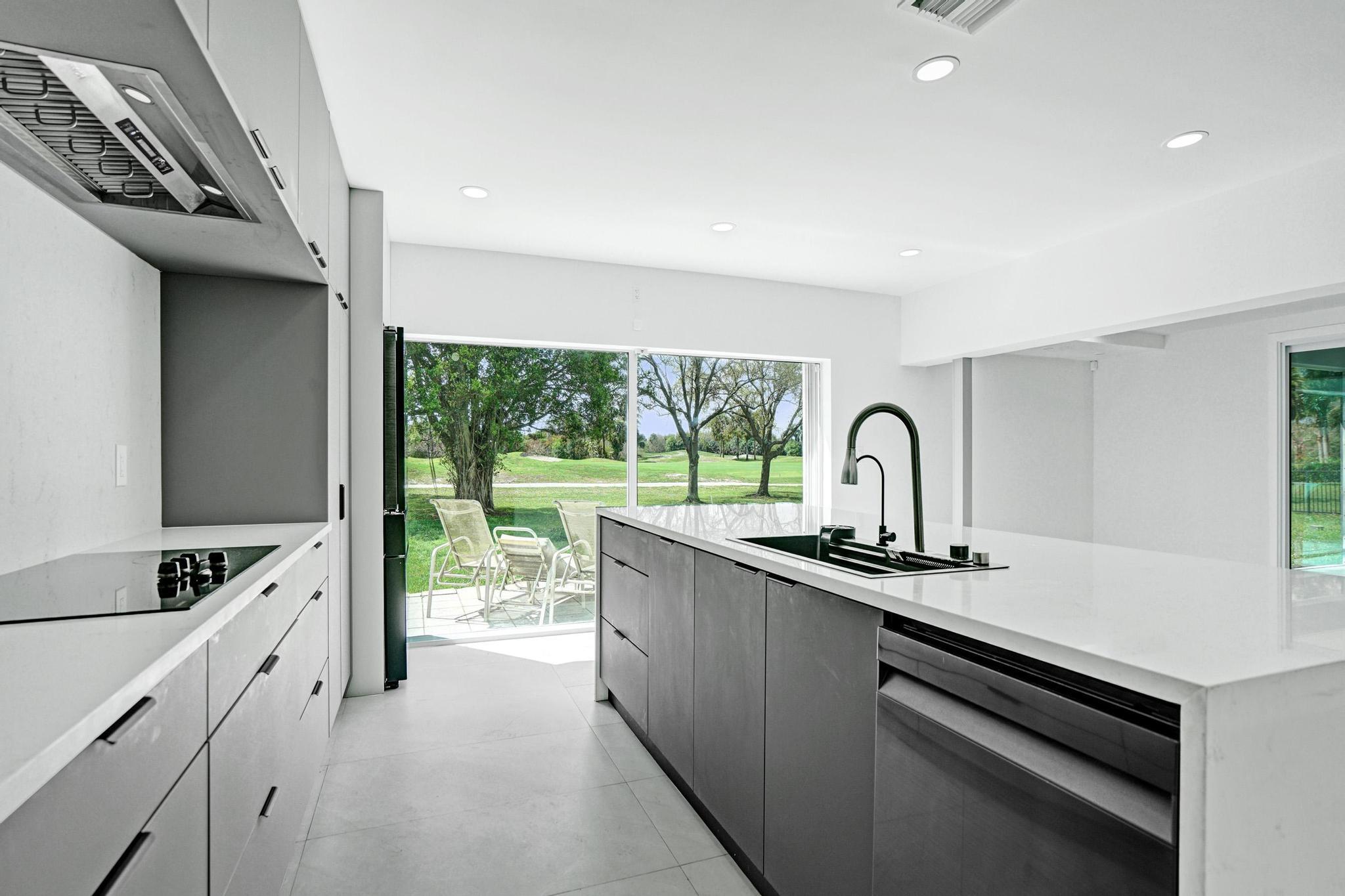 PLANTATION GOLF ESTATES - Residential Lease