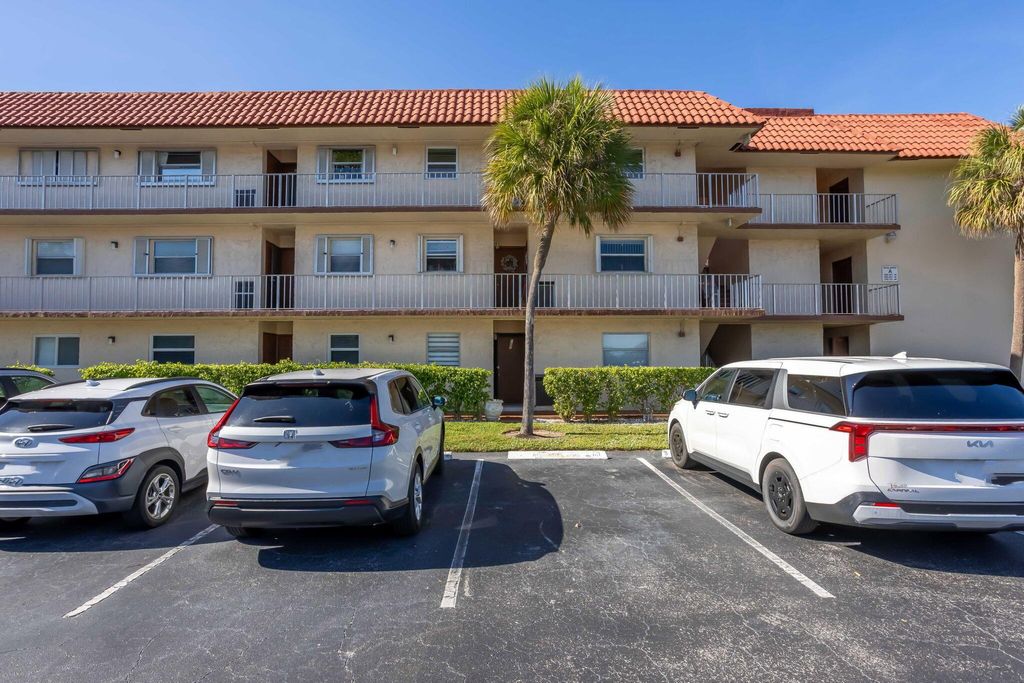 Photo of 700 SE 6 Avenue #107, Deerfield Beach, FL 33441 (MLS # R11147739)