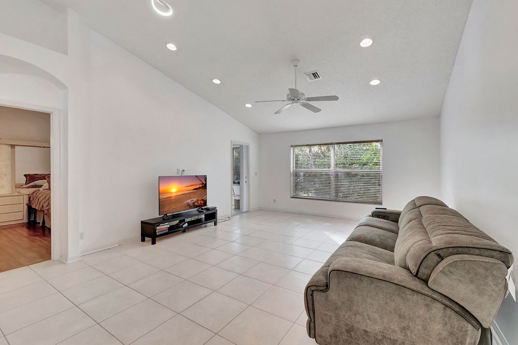 Photo of 6112 Petunia Road, Delray Beach, FL 33484 (MLS # R10947910)