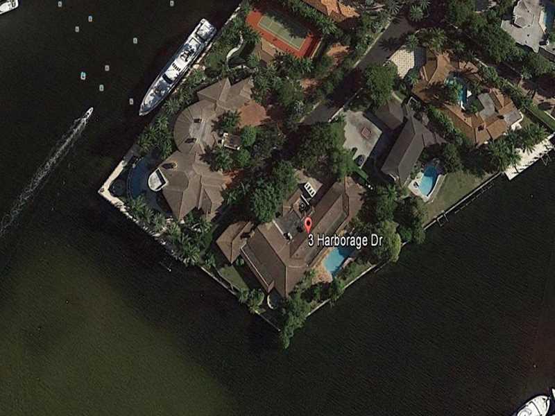 AT NE COR OF GOV - Residential